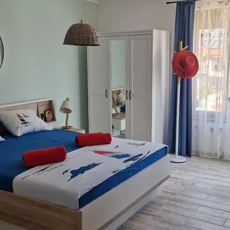 Apartment Turquoise 1